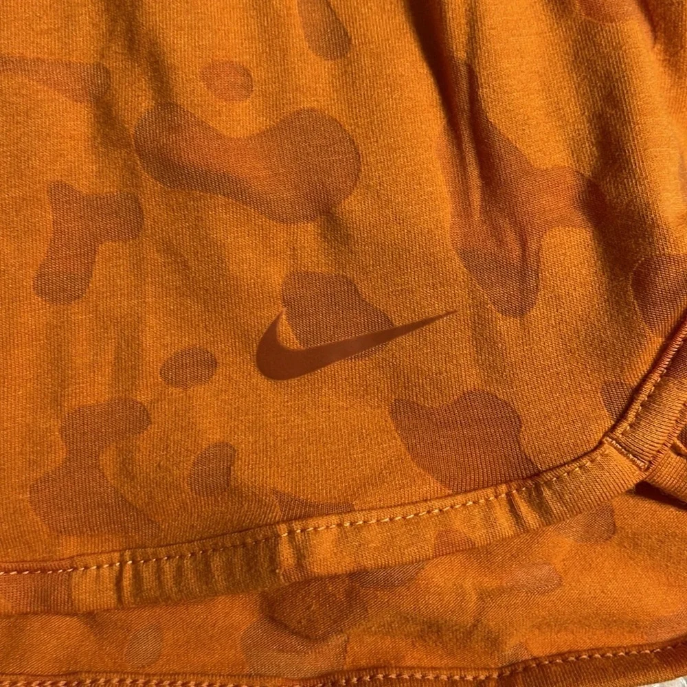 NWT Nike girl’s loose fit shorts XL